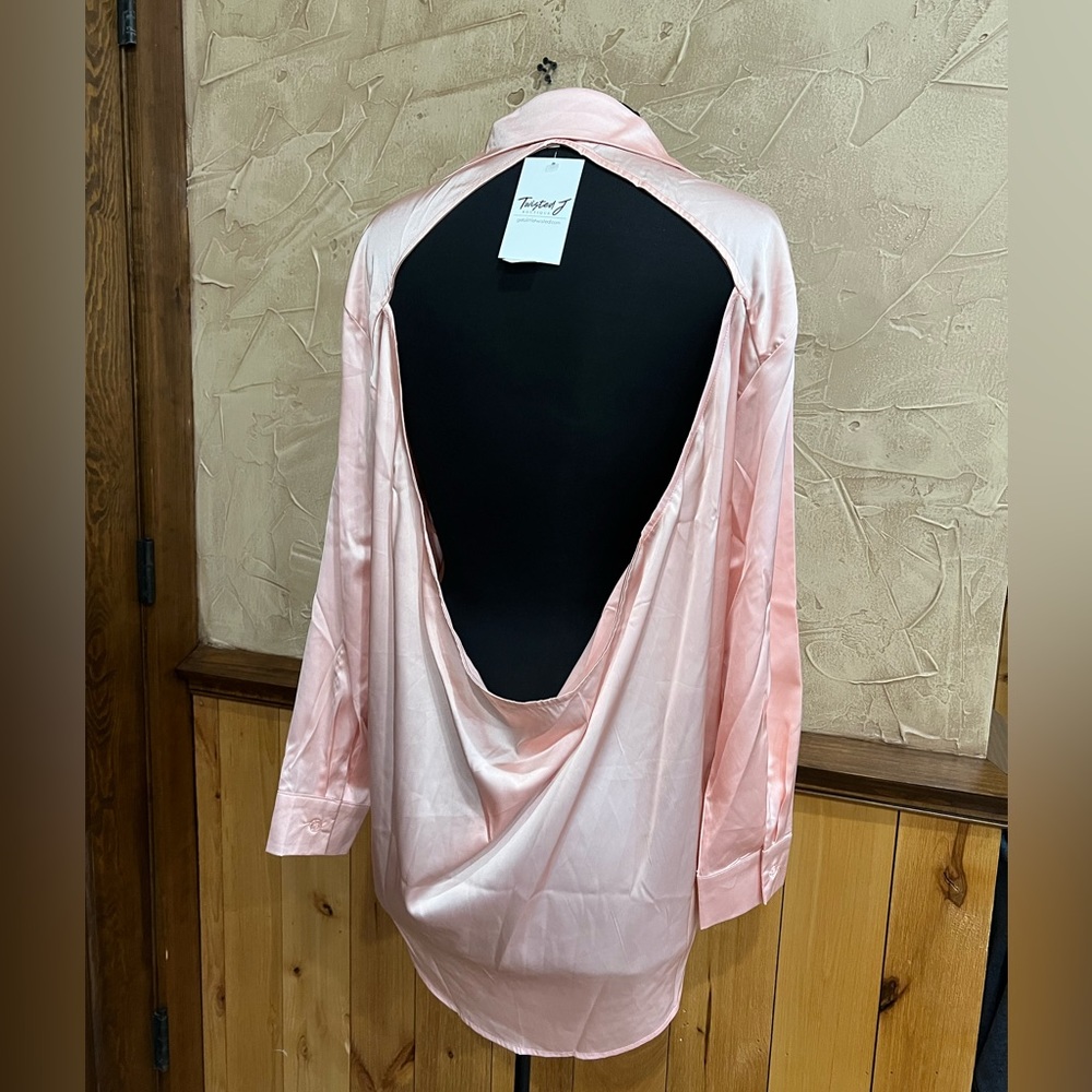 BOUTIQUE CLOSEOUT! Peach Love Backless Top